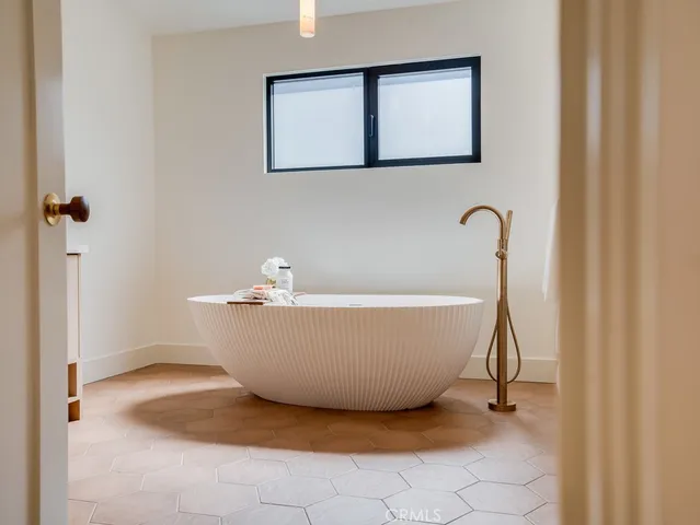 $2,799,000 | 11911 Hartsook Street, Valley Village, CA 91607