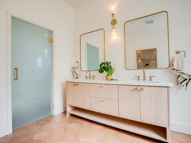 $2,799,000 | 11911 Hartsook Street, Valley Village, CA 91607