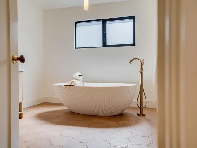 $2,799,000 | 11911 Hartsook Street, Valley Village, CA 91607