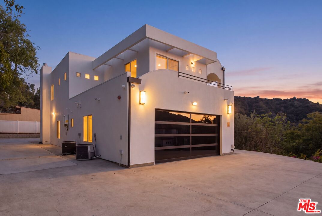 1907 Alpha Road Glendale, CA 91208 - Photo 46 of 47 Gallery Image 46