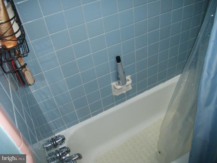 7233 Dungan Road Philadelphia, PA 19111 - Photo 11 of 25 Unit #2