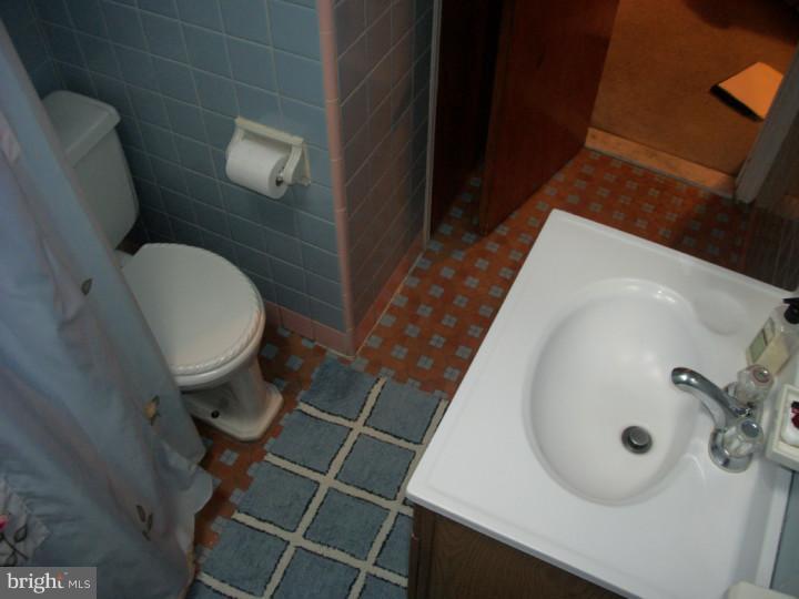 7233 Dungan Road Philadelphia, PA 19111 - Photo 12 of 25 Unit #2