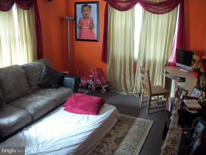 7233 Dungan Road Philadelphia, PA 19111 - Photo 15 of 25 Unit #1