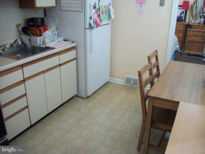 7233 Dungan Road Philadelphia, PA 19111 - Photo 17 of 25 Unit #1