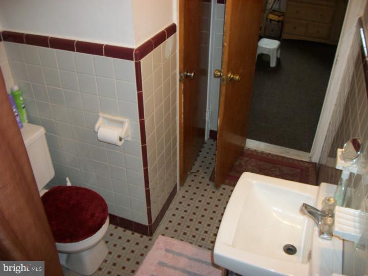 7233 Dungan Road Philadelphia, PA 19111 - Photo 19 of 25 Unit #1