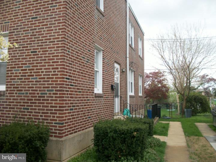 7233 Dungan Road Philadelphia, PA 19111 - Photo 3 of 25