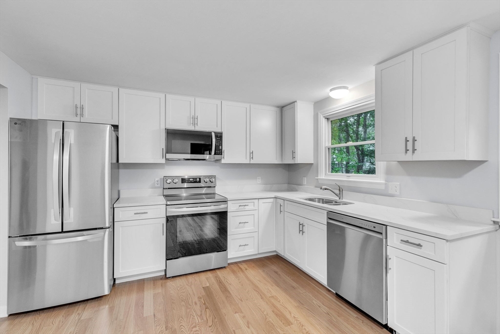 17 Tarpon Road Falmouth, MA 02536 - Photo 8 of 42 Gallery Image 8