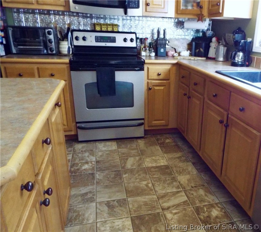 3218 Taft Road New Washington, IN 47162 - Photo 8 of 17