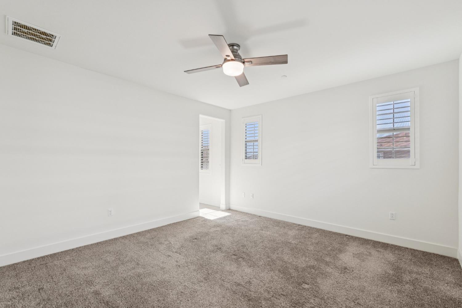 10458 Oboe Way Elk Grove, CA 95757 - Photo 19 of 38