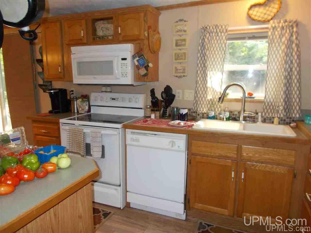 4485 Co Road Florence, WI 54121 - Photo 5 of 25