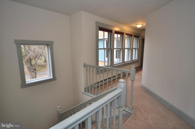 11411 Waples Mill Road Oakton, VA 22124 - Photo 27 of 30 upper landing