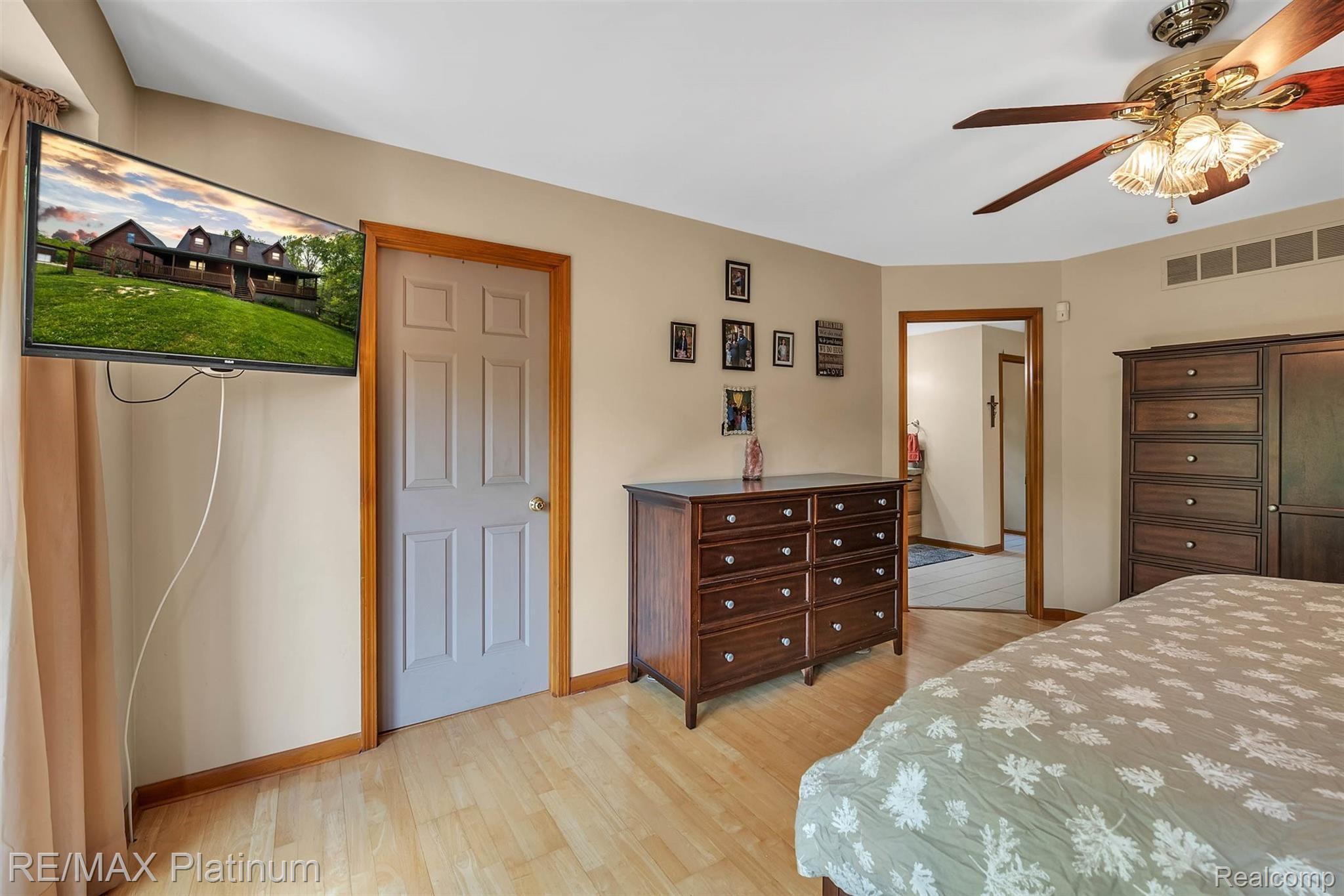 4200 Sweet Road Howell, MI 48843 - Photo 19 of 45 24-4200 Sweet Rd-WindowStill-Real-Estate-Photography-24.jpg