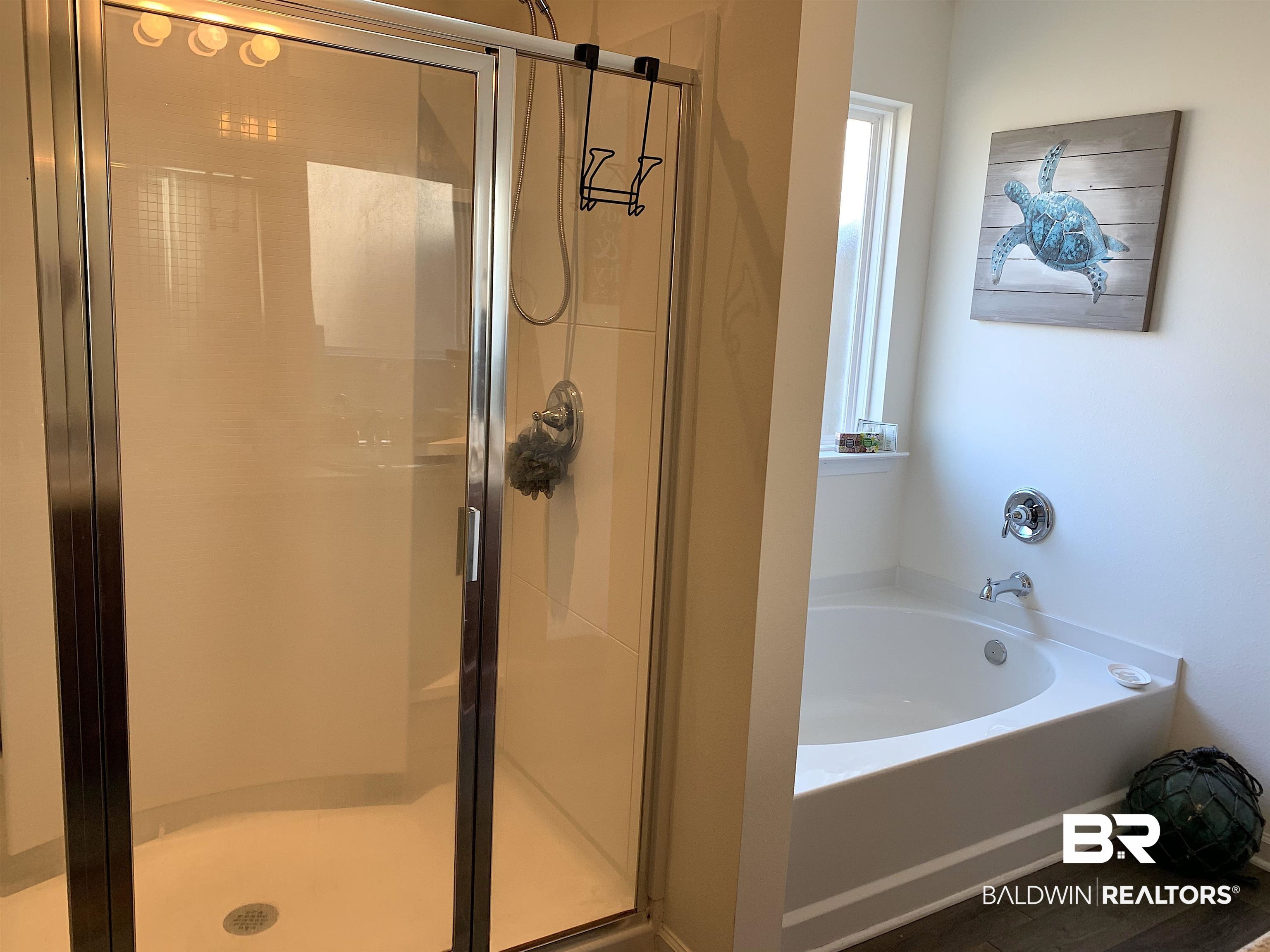 12092 Chaucer Avenue Daphne, AL 36526 - Photo 18 of 27 Separate Bath and Shower