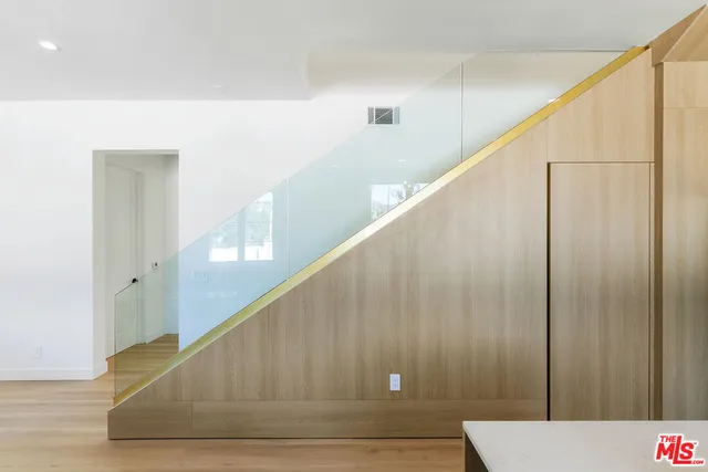 a view of utility room