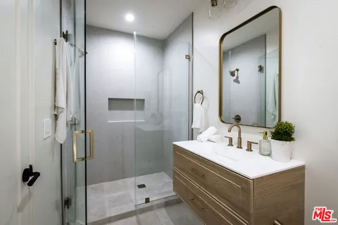 $5,690,000 | 1201 North Vista Street, Unit 12011203, West Hollywood, CA 90046