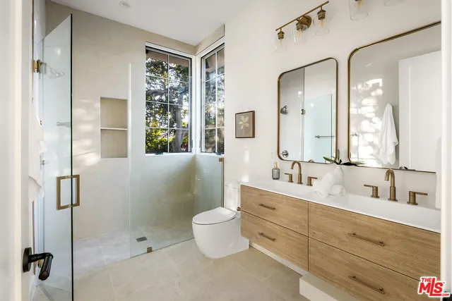 $5,690,000 | 1201 North Vista Street, Unit 12011203, West Hollywood, CA 90046