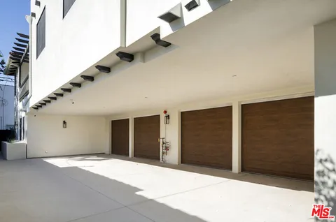 $5,690,000 | 1201 North Vista Street, Unit 12011203, West Hollywood, CA 90046