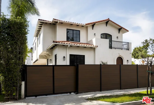 $5,690,000 | 1201 North Vista Street, Unit 12011203, West Hollywood, CA 90046