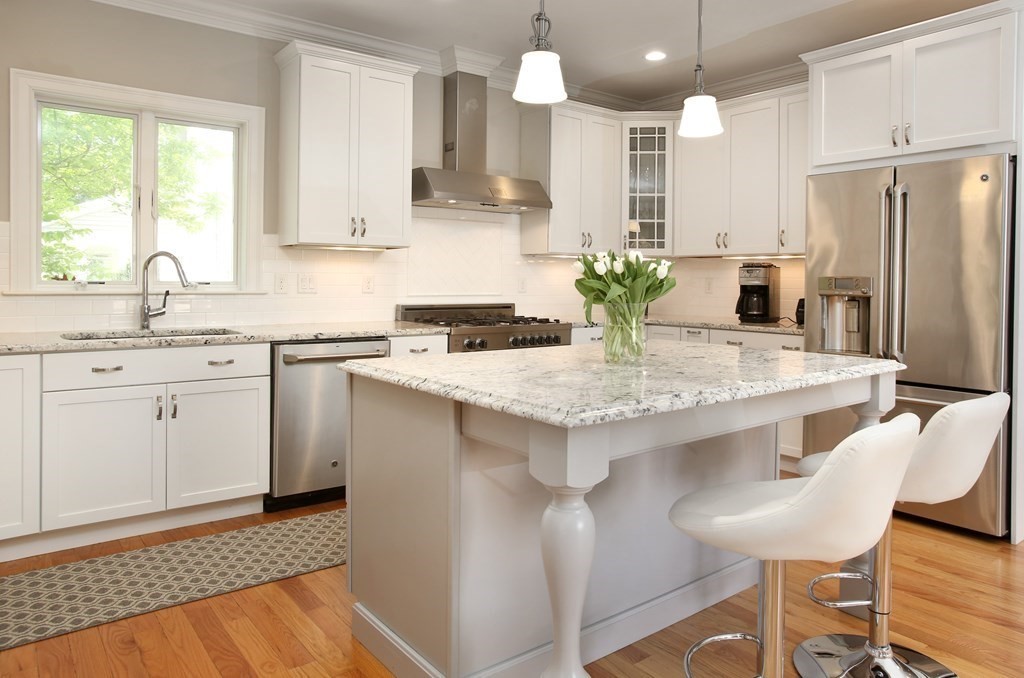 4 Grove Street Lexington, MA 02420 - Photo 11 of 37