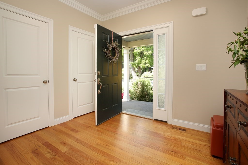 4 Grove Street Lexington, MA 02420 - Photo 3 of 37