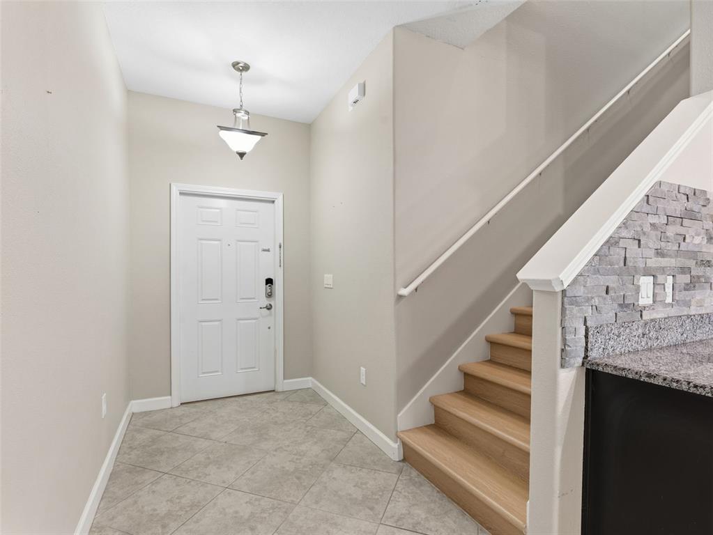 17337 Old Tobacco Road Lutz, FL 33558 - Photo 4 of 40