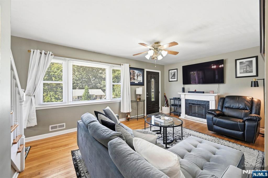 138 Rafkind Road Bloomingdale, NJ 07403 - Photo 5 of 40 Gallery Image 5