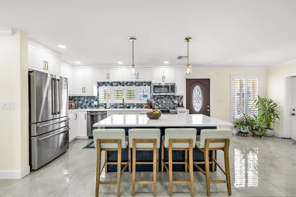 $1,785,000 | 4920 Northeast 28th Avenue, Lighthouse Point, FL 33064