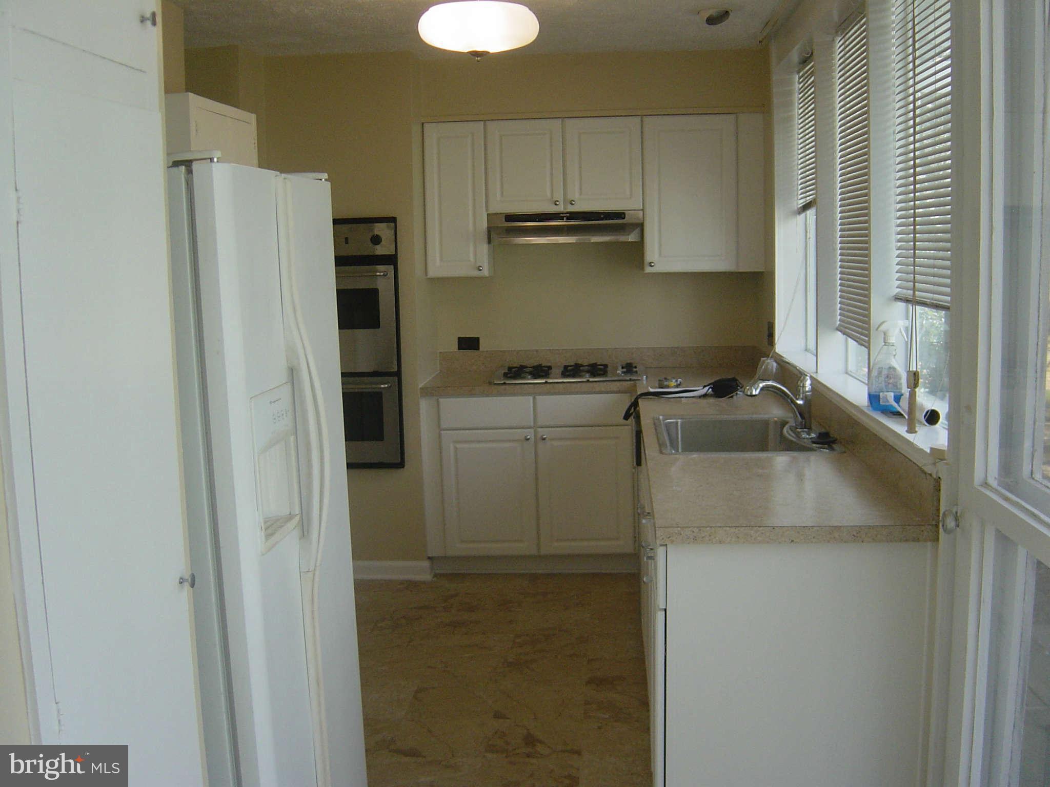 1933 Marthas Road Alexandria, VA 22307 - Photo 3 of 9 Kitchen