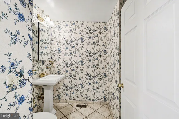 $750,000 | 23 Gray Squirrel Court, Lutherville-Timonium, MD 21093