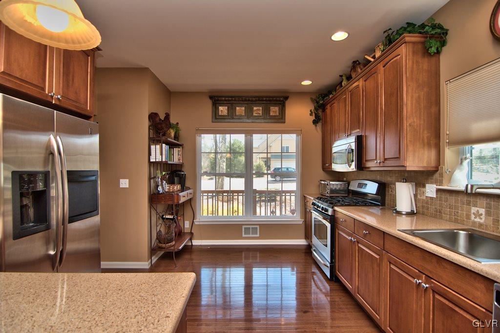 154 Skytop Road Long Pond, PA 18334 - Photo 10 of 50 Gallery Image 10