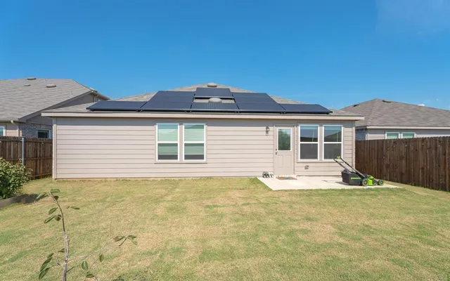 $2,450 | 1800 Village Creek Lane, Denton, TX 76208