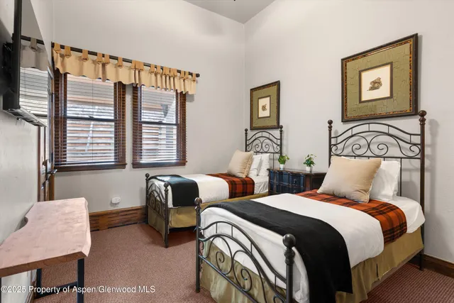 $6,950,000 | 425 Wood Road, Unit 15 & 16, Snowmass Village, CO 81615