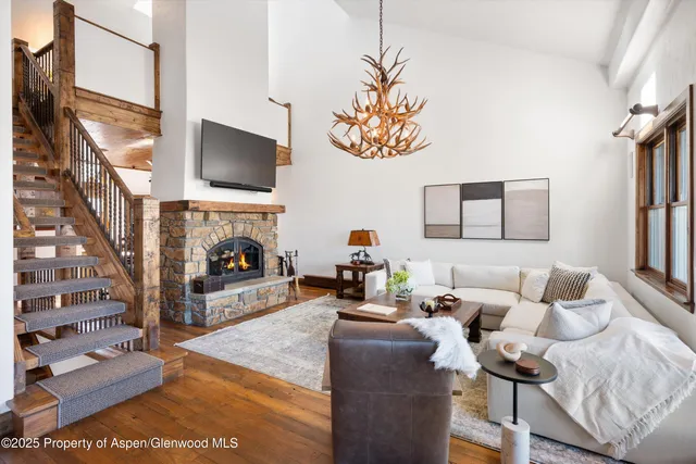 $6,950,000 | 425 Wood Road, Unit 15 & 16, Snowmass Village, CO 81615