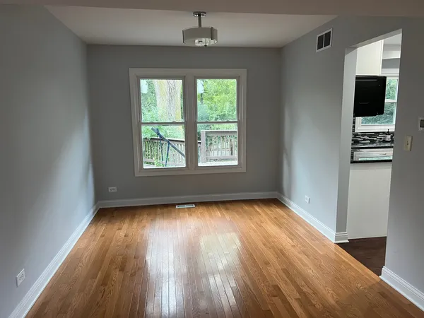 $3,800 | 926 Aspen Drive, Lombard, IL 60148