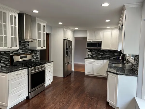 $3,800 | 926 Aspen Drive, Lombard, IL 60148