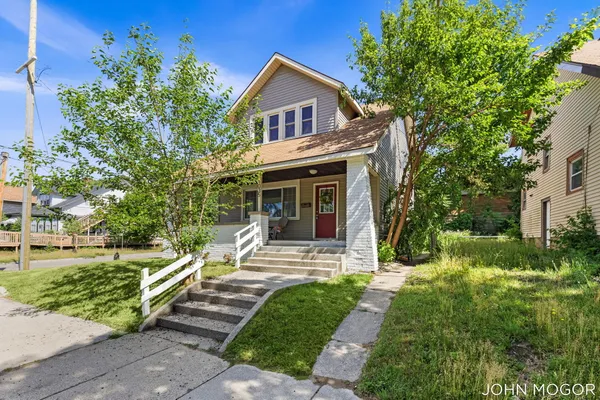 $249,999 | 1035 Alexander Street Southeast, Grand Rapids, MI 49507