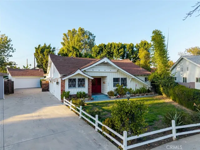 $899,998 | 6539 Ventura Canyon Avenue, Van Nuys, CA 91401