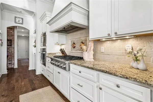 $775,000 | 809 Green Leaf Circle, Madisonville, LA 70447