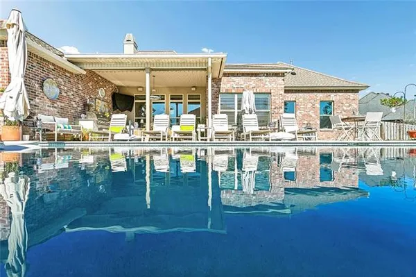 $775,000 | 809 Green Leaf Circle, Madisonville, LA 70447