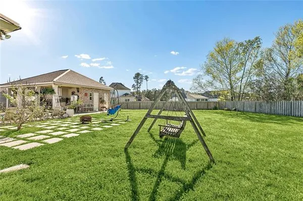 $775,000 | 809 Green Leaf Circle, Madisonville, LA 70447