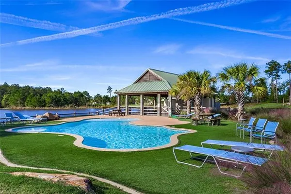 $775,000 | 809 Green Leaf Circle, Madisonville, LA 70447