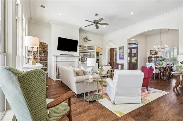 $775,000 | 809 Green Leaf Circle, Madisonville, LA 70447