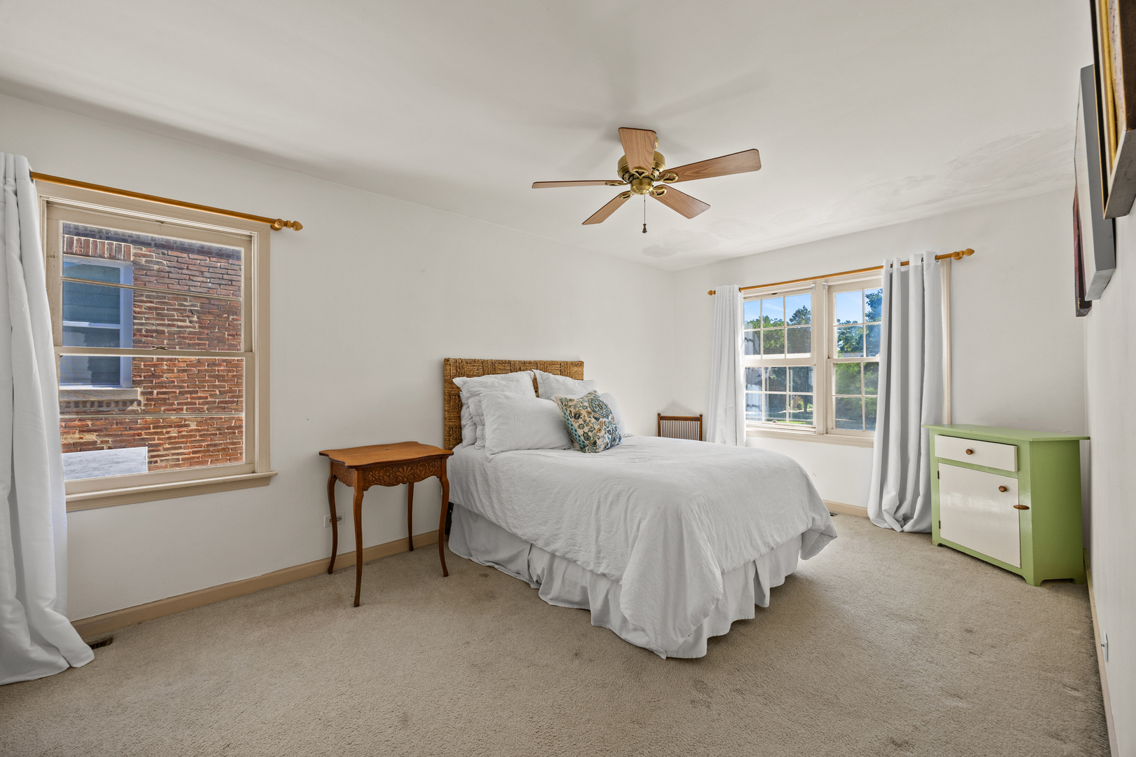 731 Selborne Road Riverside, IL 60546 - Photo 18 of 37