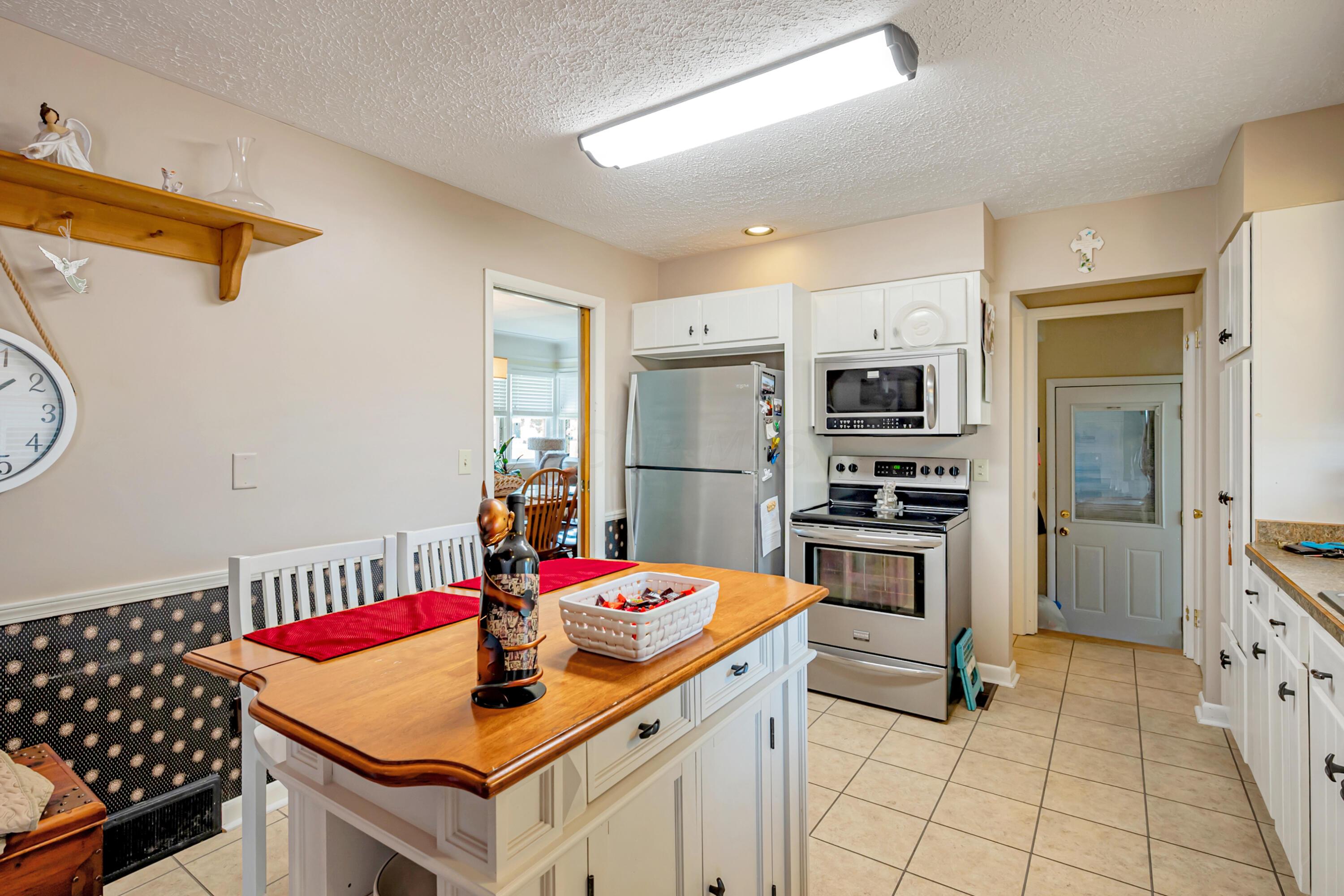 1467 Lusch Road Marion, OH 43302 - Photo 20 of 32 Kitchen 5