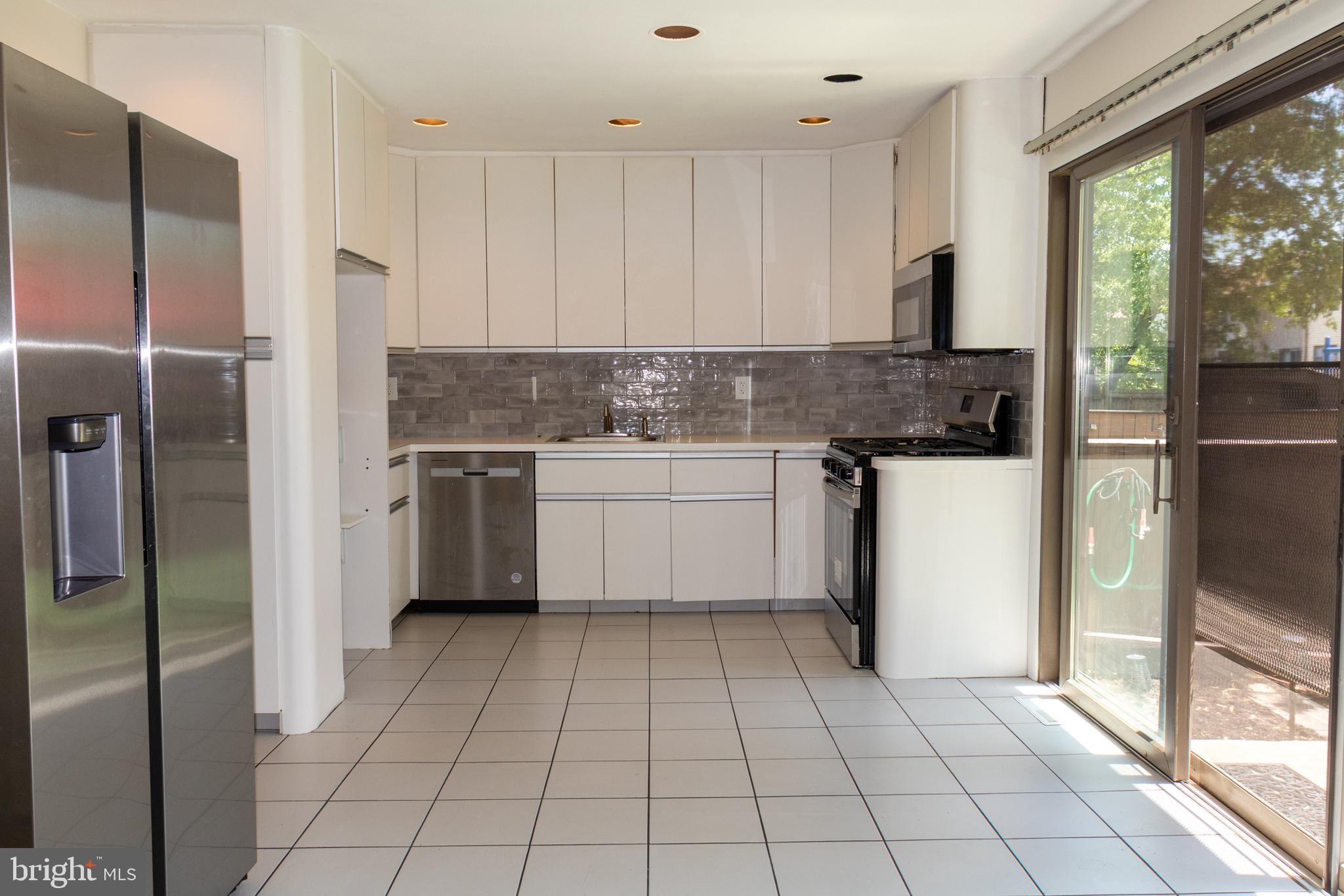 519 Fairfield Road East Windsor, NJ 08520 - Photo 6 of 30 Kitchen