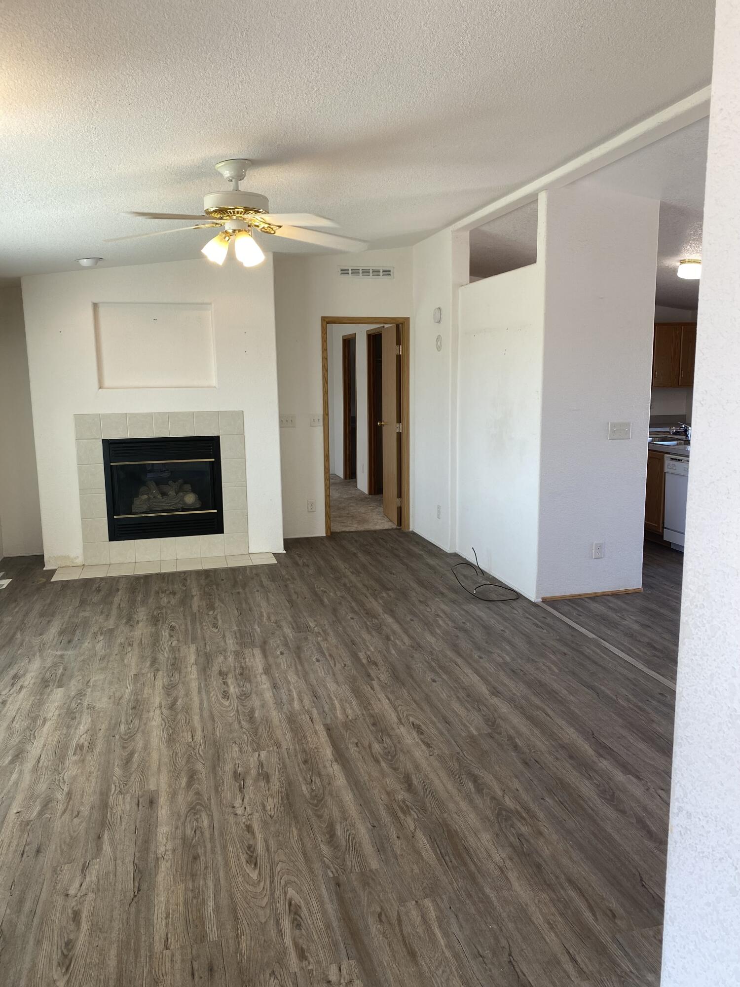 57251 Bark Loop Christmas Valley, OR 97641 - Photo 4 of 41 4