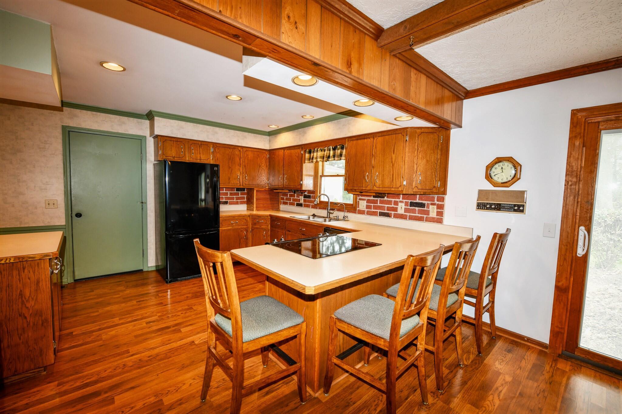 15743 Hagenderfer Road Plain City, OH 43064 - Photo 18 of 49 2 Sided Eating Bar Peninsula