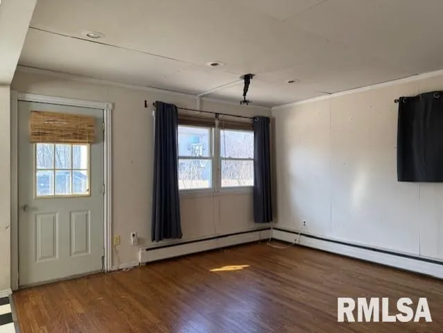 $75,000 | 157 Edwards Avenue, Galesburg, IL 61401