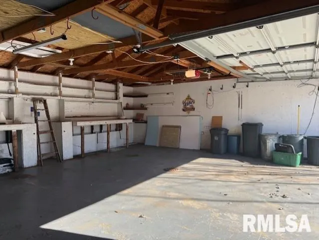 $75,000 | 157 Edwards Avenue, Galesburg, IL 61401