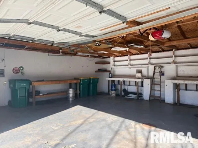 $75,000 | 157 Edwards Avenue, Galesburg, IL 61401